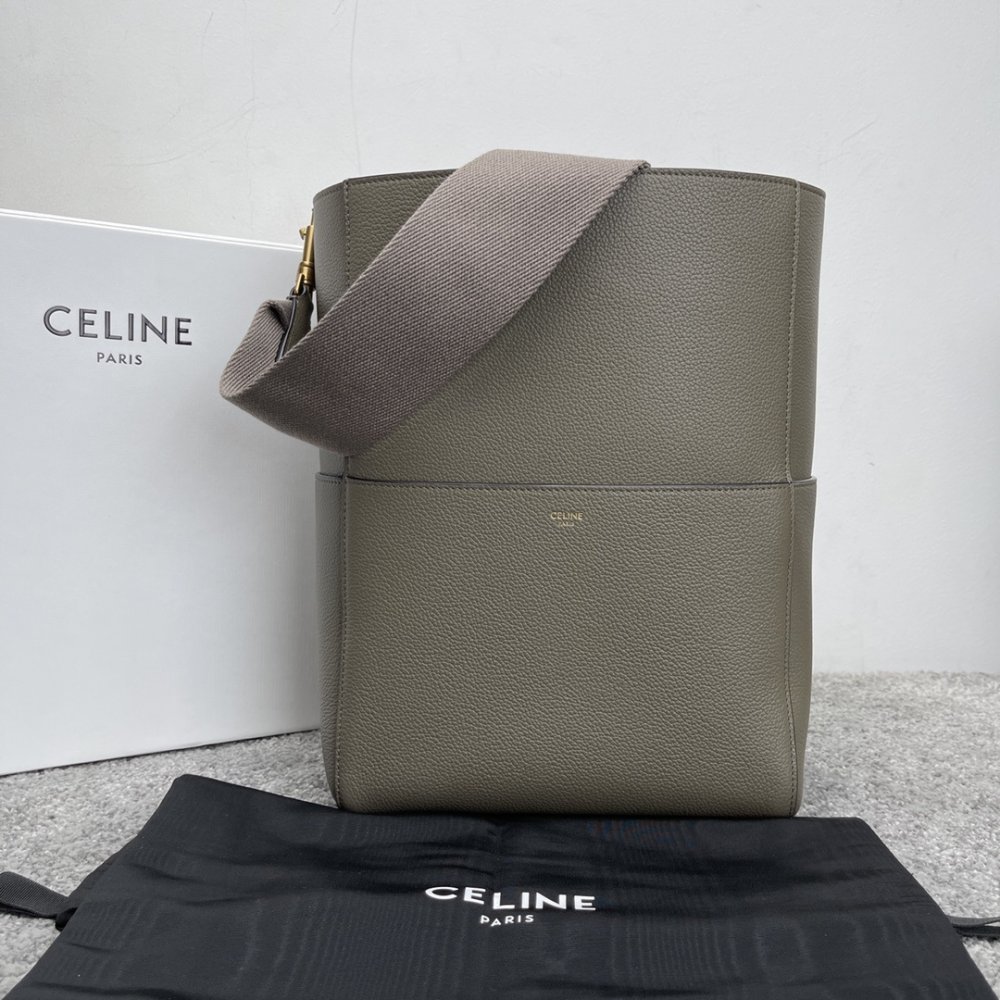 A bag bucket SANGLE BUCKET 23 cm of soft grained cow skin