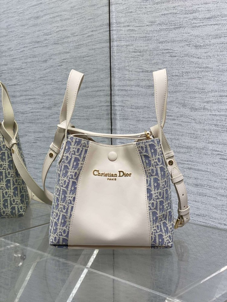 Сумка ведро Signature 21 см