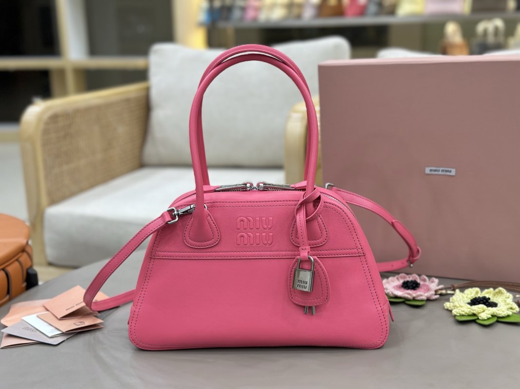 A bag Vivant 32 cm leather women\'s