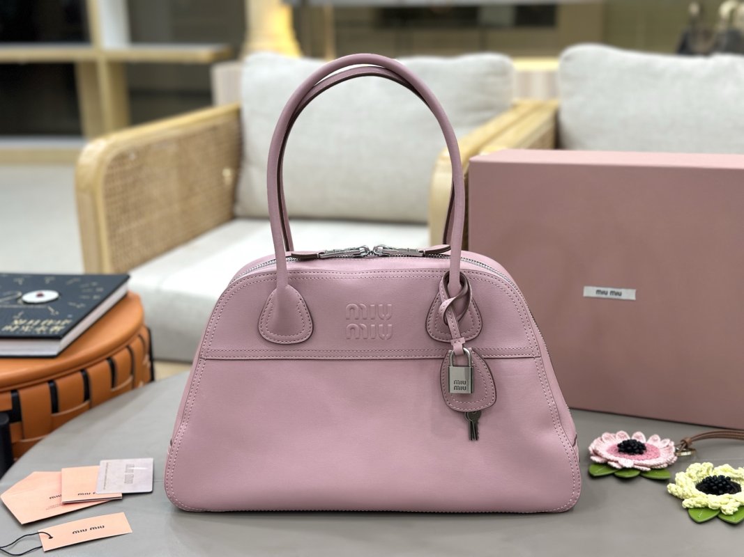 A bag Vivant 40 cm leather women\'s