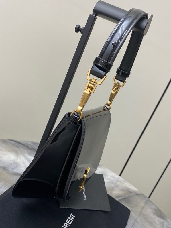 Сумка Voltaire Underarm з лакованої шкіри 21 см фото 5