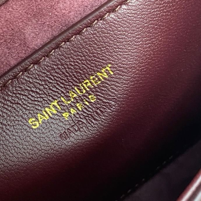 Сумка Voltaire Underarm з лакованої шкіри 21 см фото 6