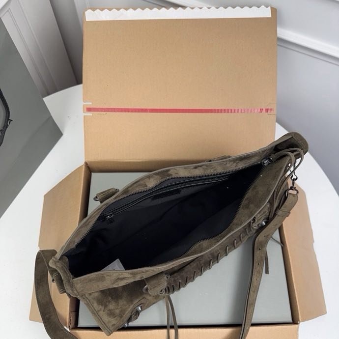 Сумка замшевая 38 см фото 3