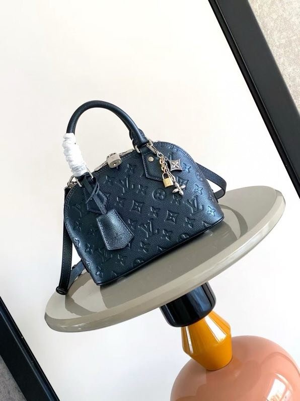 Сумка женская Alma BB 17 см