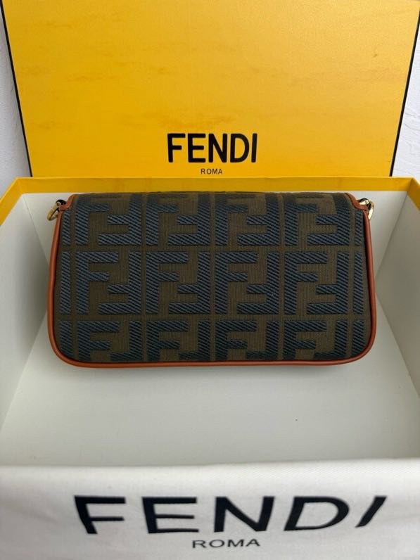 Сумка жіноча Baguette FF 26 см фото 6