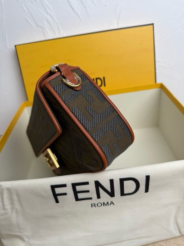 Сумка жіноча Baguette FF 26 см фото 8