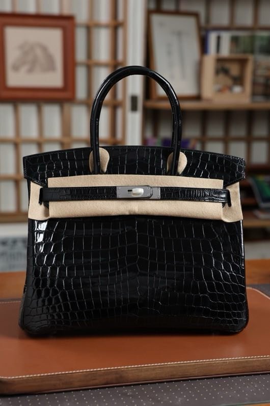 Сумка жіноча Birkin 30 см в шкірі крокодила, колір чорний