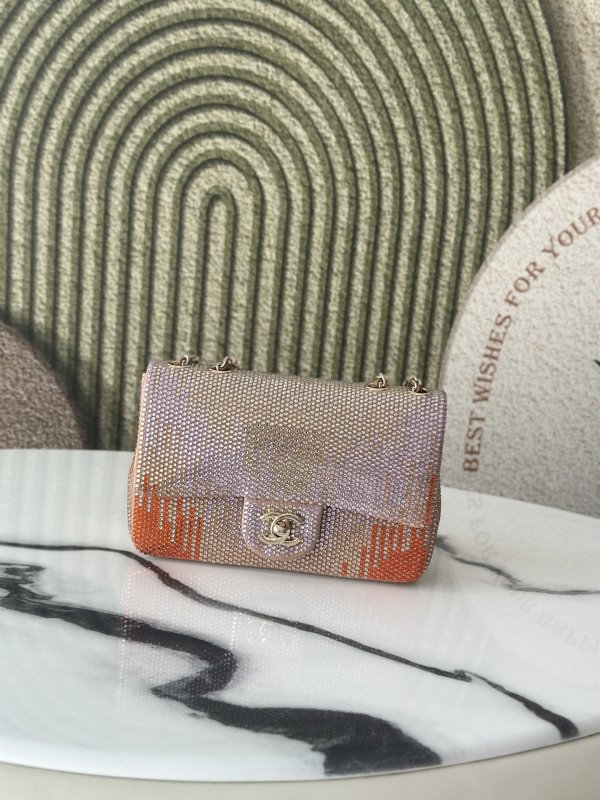 Сумка женская Chanel 24S с пайетками 20 см