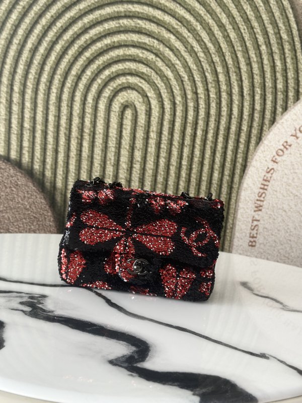 Сумка женская Chanel 24S с пайетками 20 см