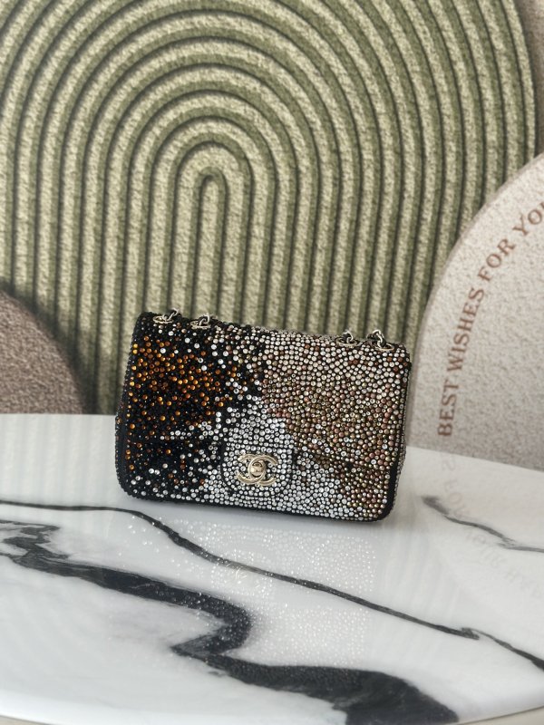 Сумка женская Chanel 25A со стразами 20 см