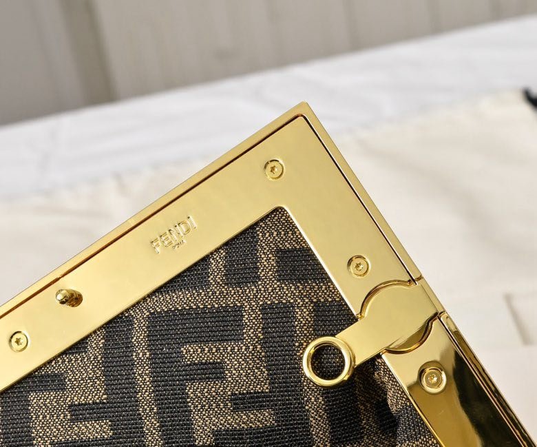 A bag women's Fendi First 26 cm фото 3