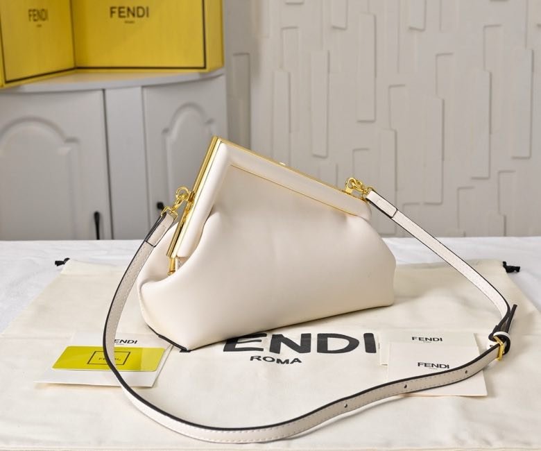 A bag women's Fendi First 26 cm фото 6