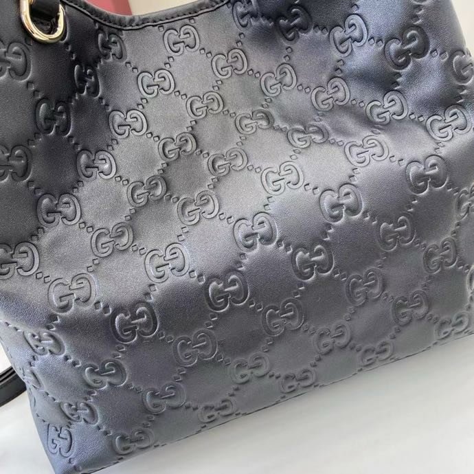 Сумка женская из коллекции GG Emblem 25 см фото 5