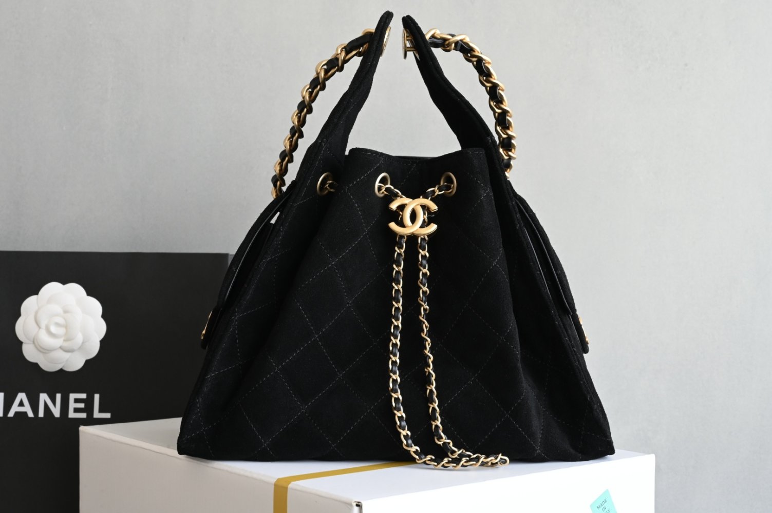 Сумка жіноча шкіряна Chanel 25 Medium 30 см