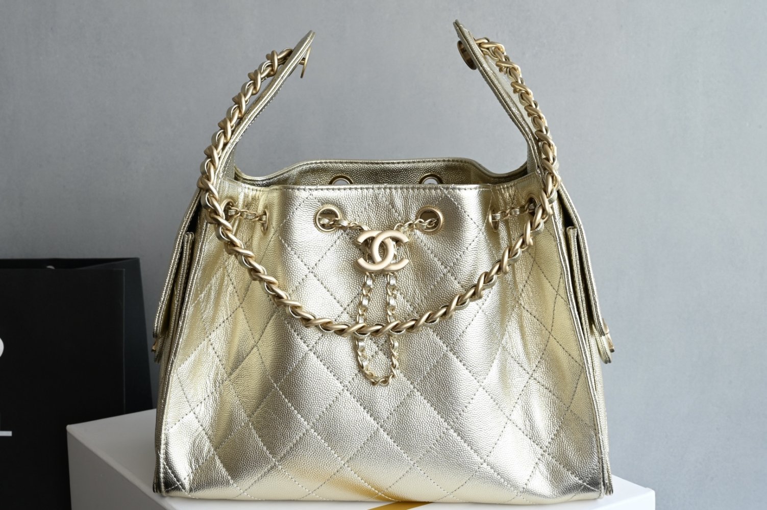 Сумка женская кожаная Chanel 25 Medium 30 см