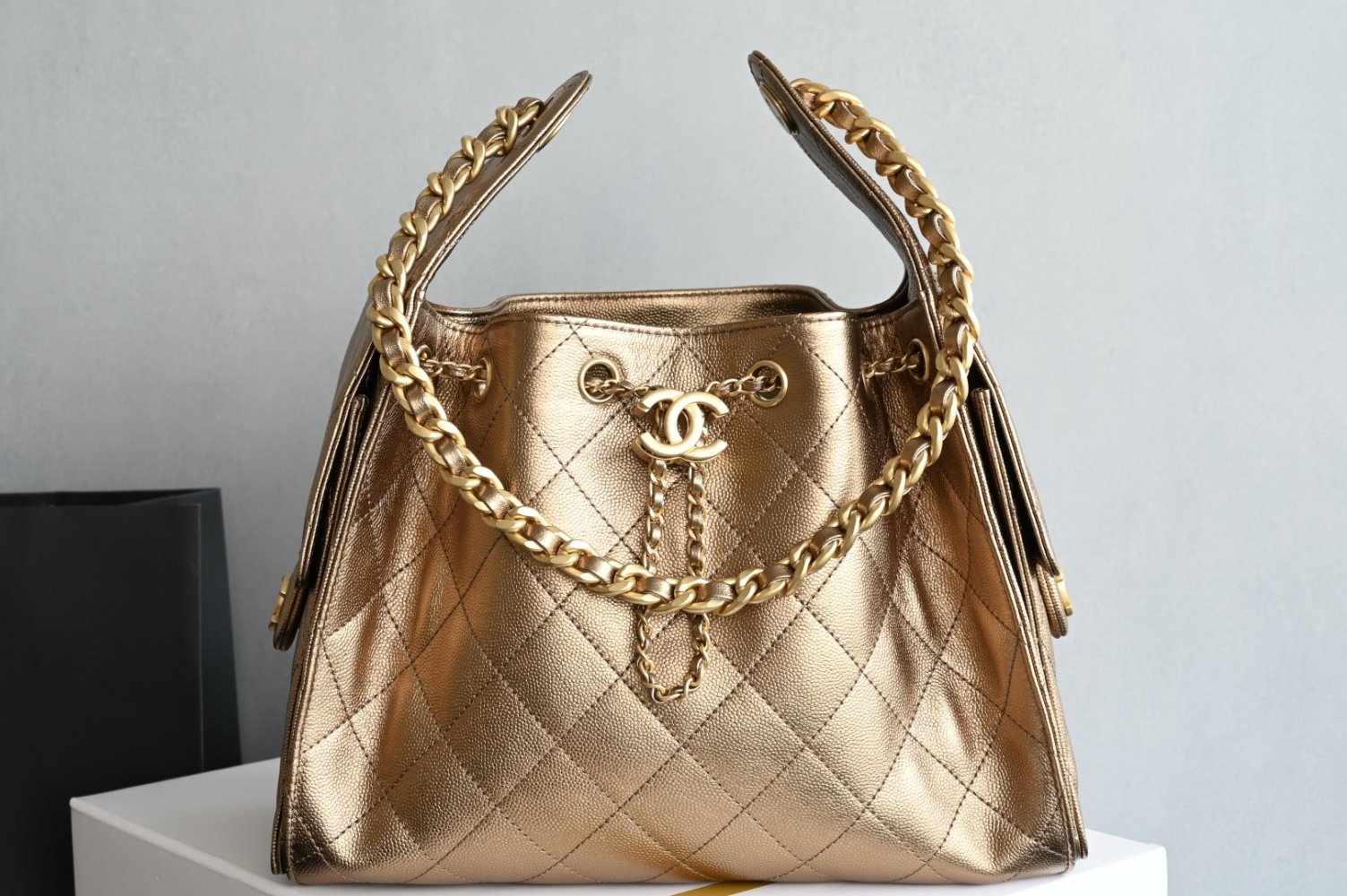 Сумка женская кожаная Chanel 25 Medium 30 см