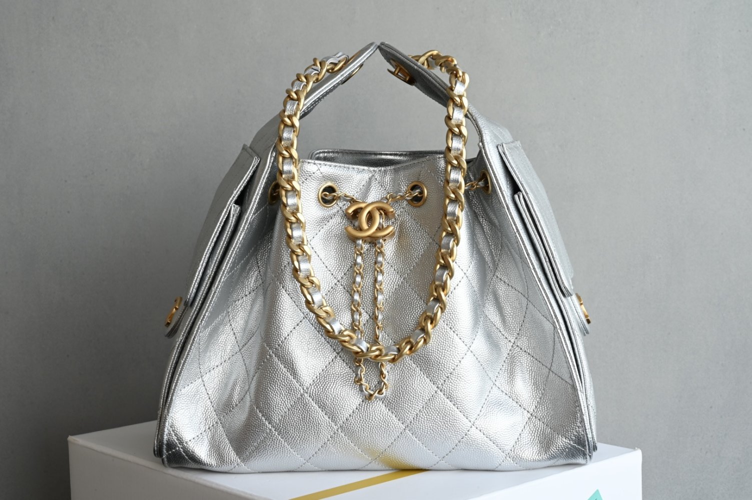 Сумка женская кожаная Chanel 25 Medium 30 см