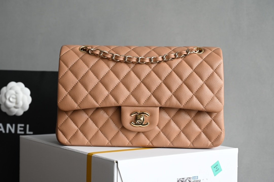 Сумка женская кожаная Classic Flap Medium 25 см