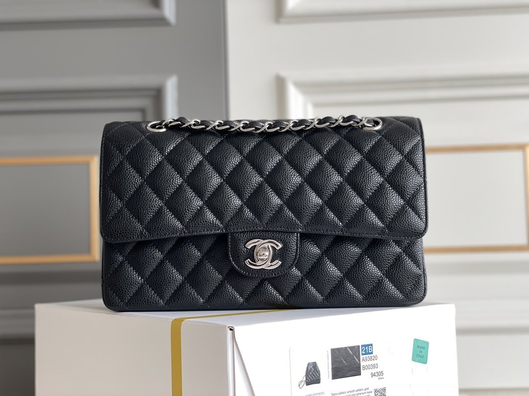 Сумка женская кожаная Classic Flap Medium 25 см