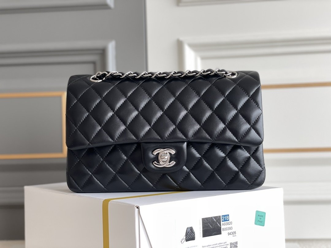 Сумка женская кожаная Classic Flap Medium 25 см