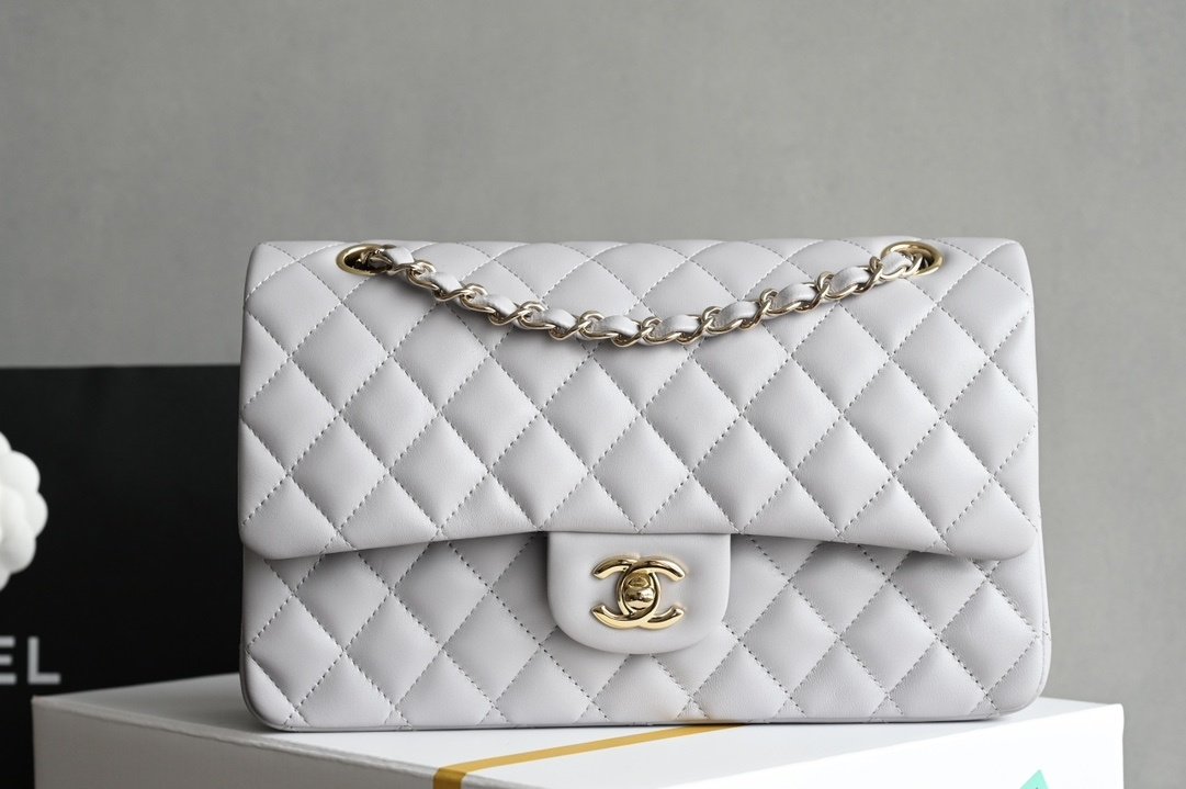 Сумка женская кожаная Classic Flap Medium 25 см