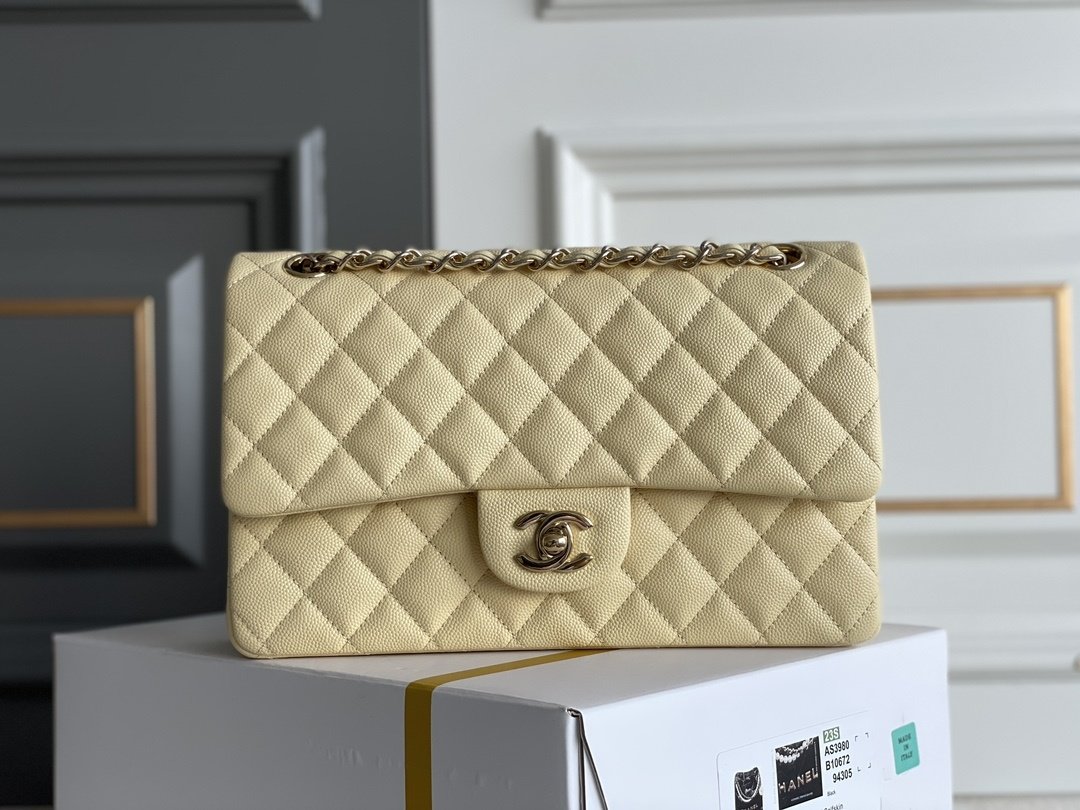 Сумка женская кожаная Classic Flap Medium 25 см