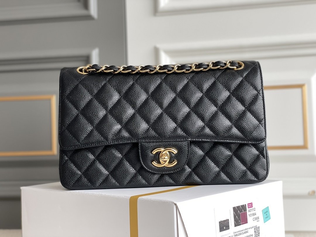 Сумка женская кожаная Classic Flap Medium 28 см