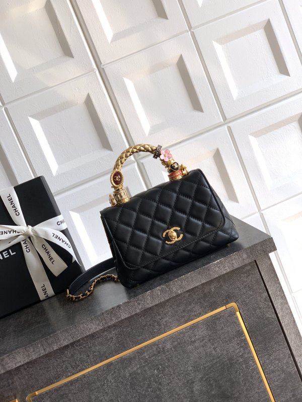 Сумка женская кожаная Coco Handel 19 см