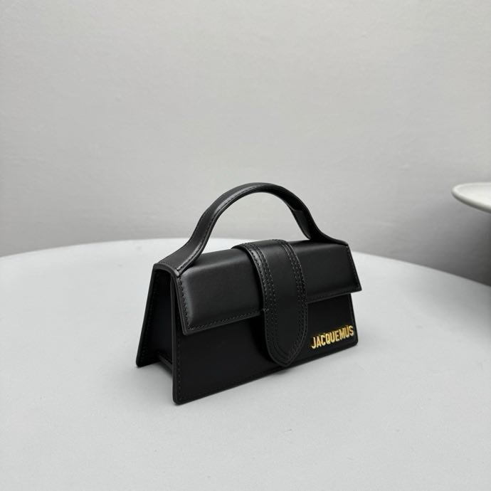 Сумка женская кожаная Jacquemu Bamnino 18 см фото 5