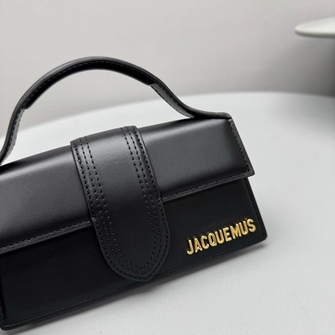 Сумка женская кожаная Jacquemu Bamnino 18 см фото 6