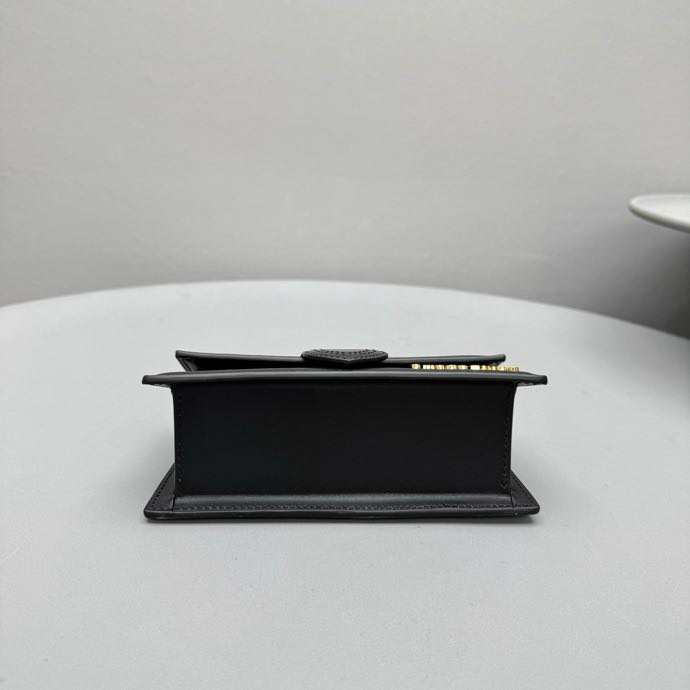 Сумка женская кожаная Jacquemu Bamnino 18 см фото 7