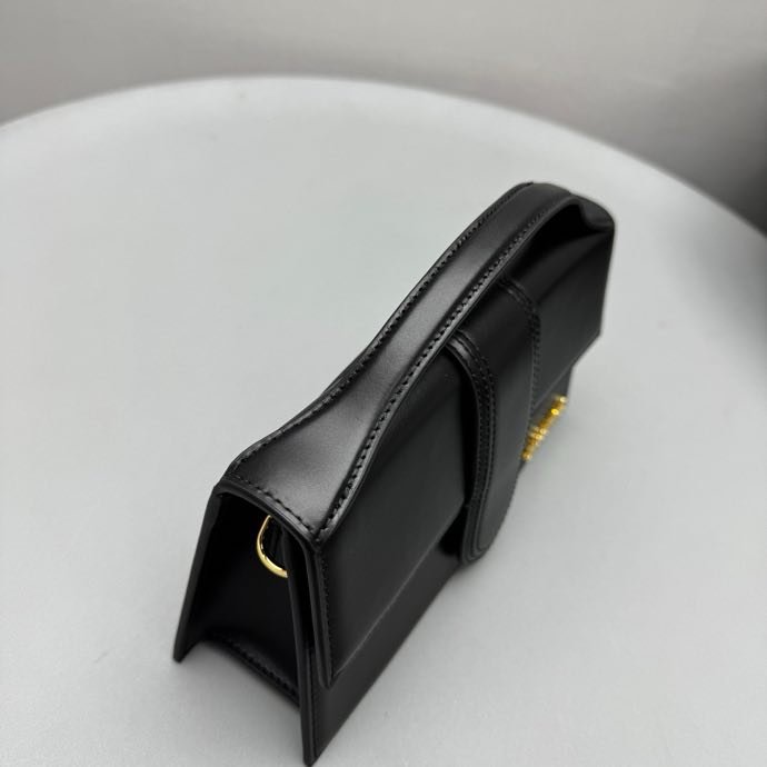 Сумка женская кожаная Jacquemu Bamnino 24 см фото 8