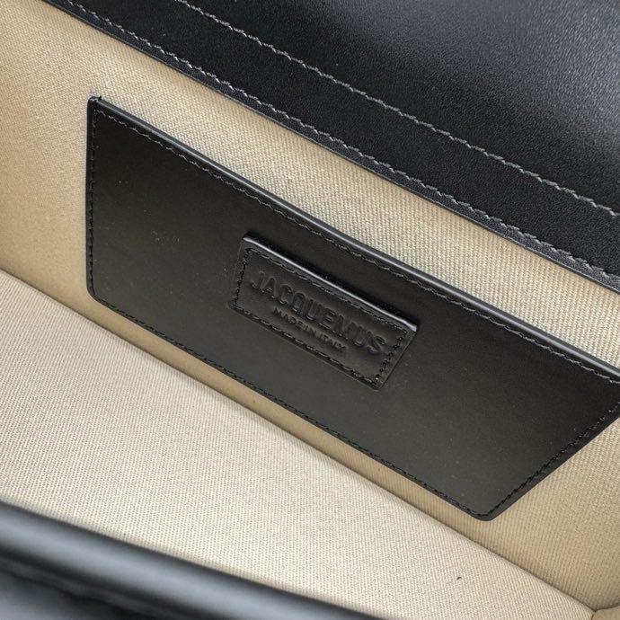 Сумка женская кожаная Jacquemu Bamnino 24 см фото 9