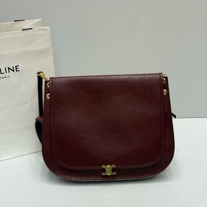 Сумка женская кожаная Soft Triomphe Besace 32 см