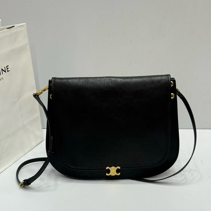 Сумка женская кожаная Soft Triomphe Besace 32 см