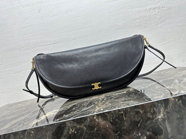 Сумка женская кожаная SOFT TRIOMPHE HALFMOON 46 см