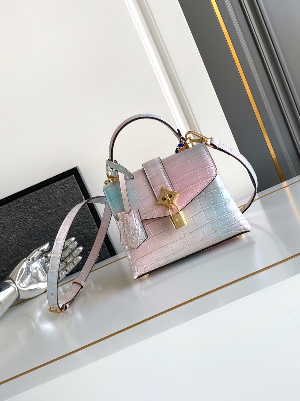 Сумка женская Rose Des Vents Mini 19 см из кожи крокодила в цвете Dreamy Pink