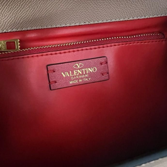 A bag women's VSling Valentino Garavani 30 cm фото 9
