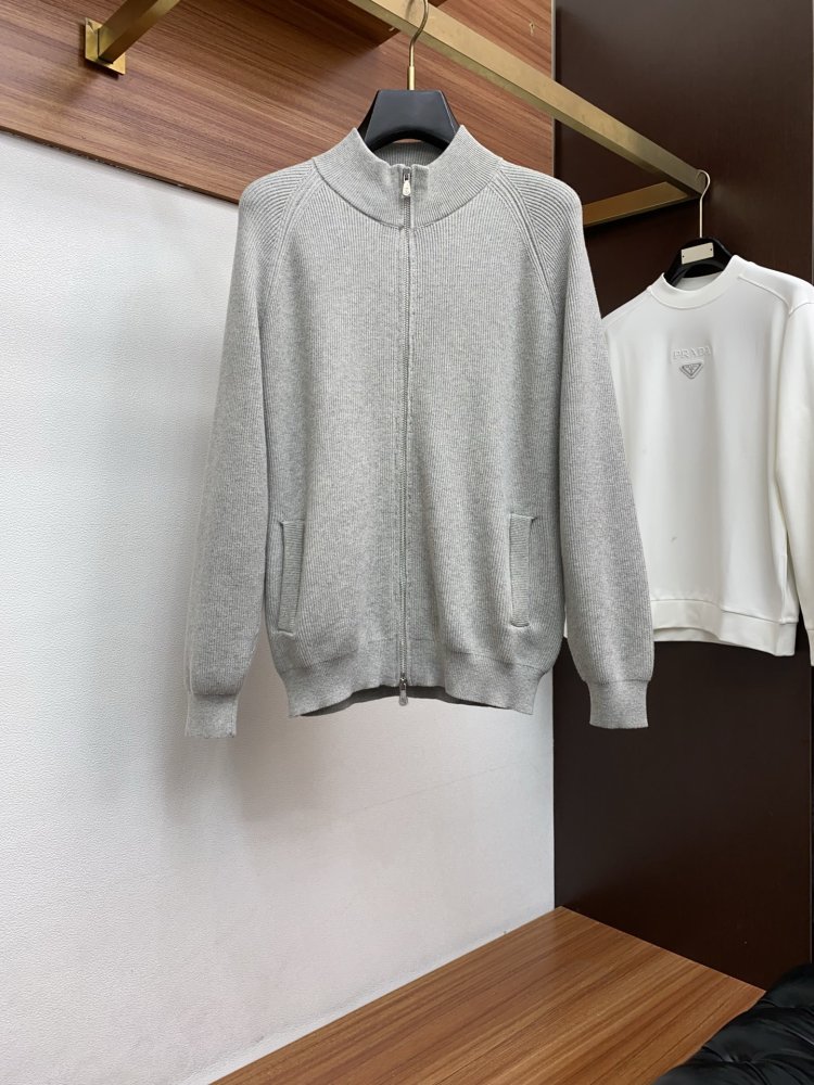 Свитер мужской