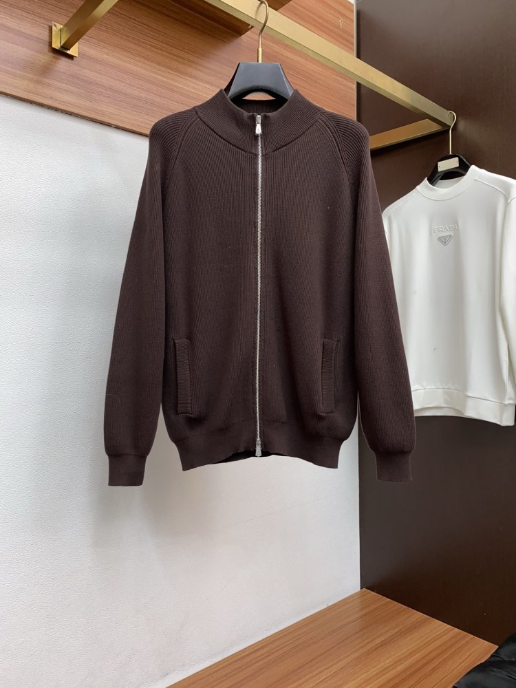 Свитер мужской