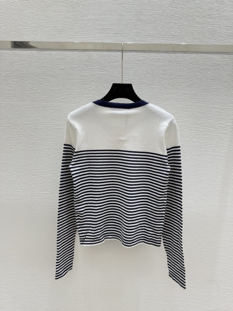 Свитер с круглым вырезом и длинными рукавами фото 2