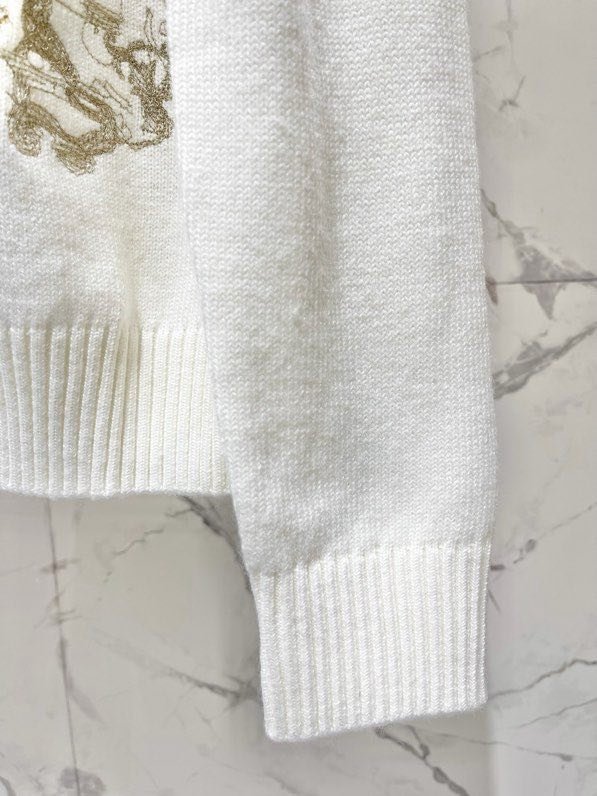 Светр з круглим вирізом фото 7