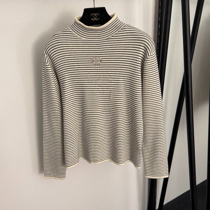 Свитер в полоску фото 2