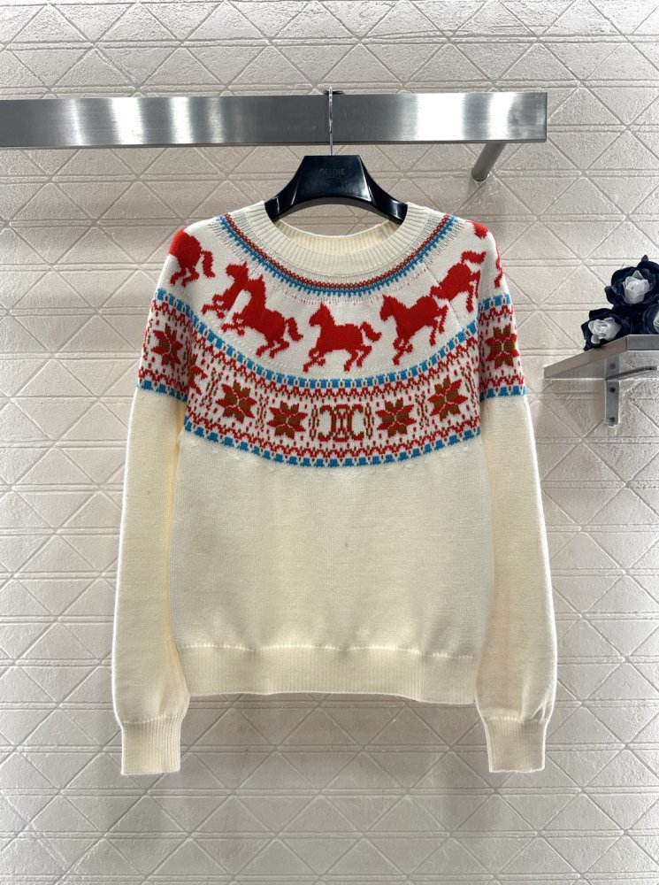 Свитер женский