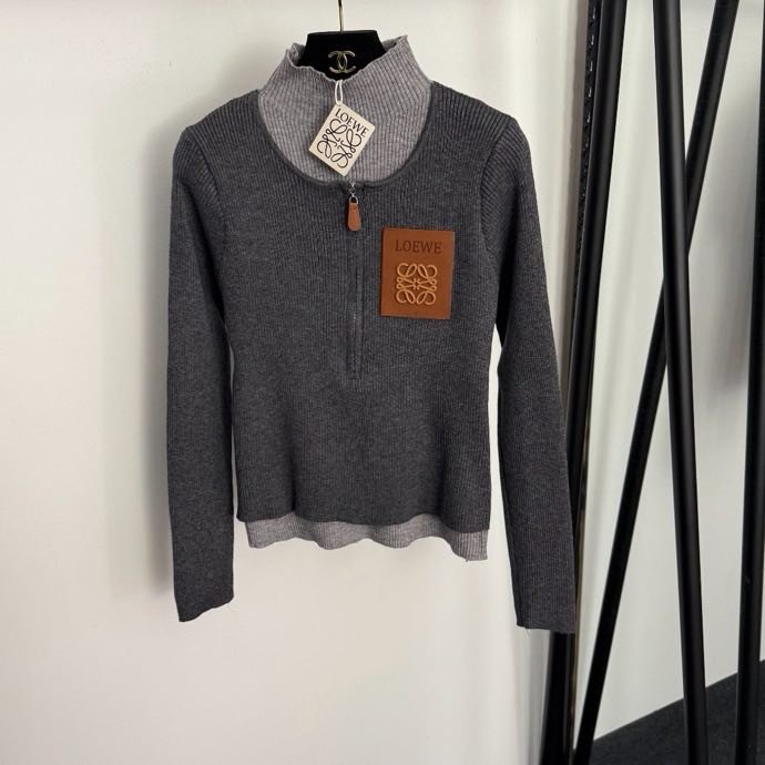 Свитер женский