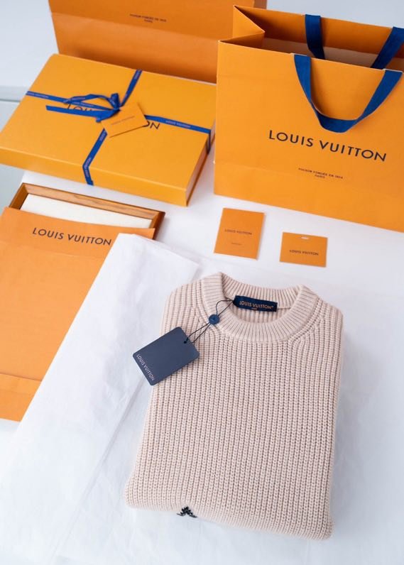 Pullover female фото 2