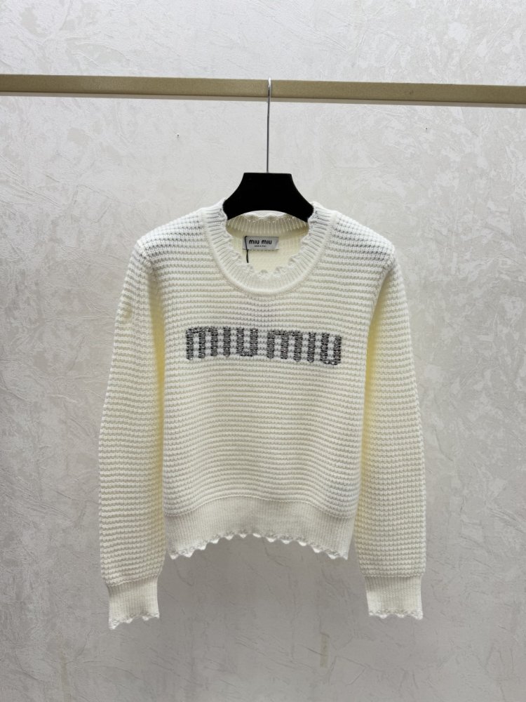 Свитер женский фото 2