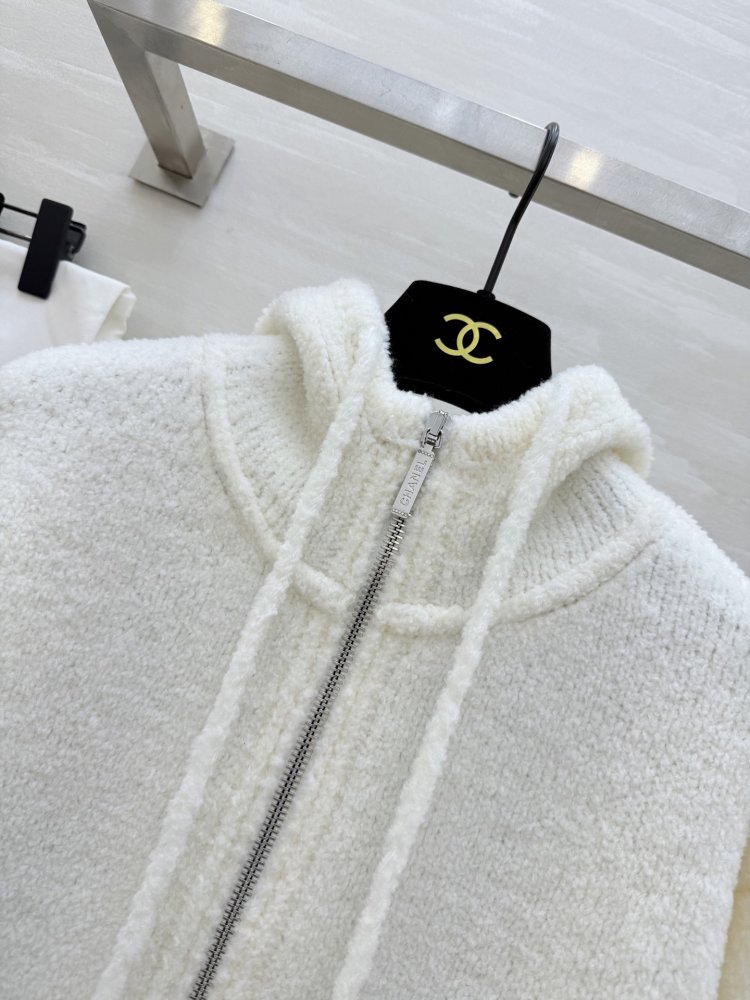 Свитер женский фото 2