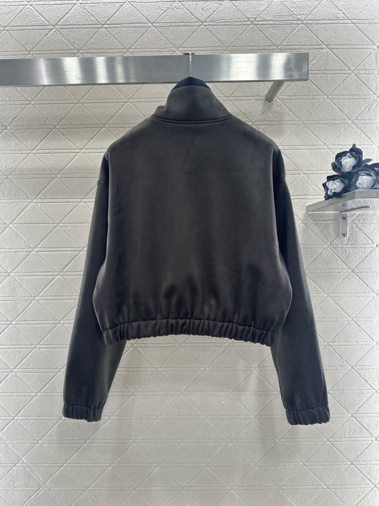 Свитер женский фото 2