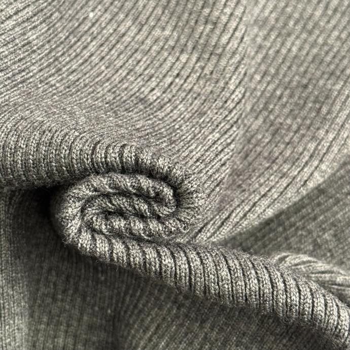 Свитер женский фото 2